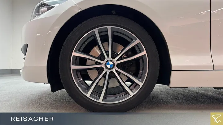 BMW 220