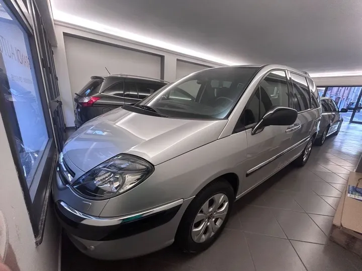 Citroën C8