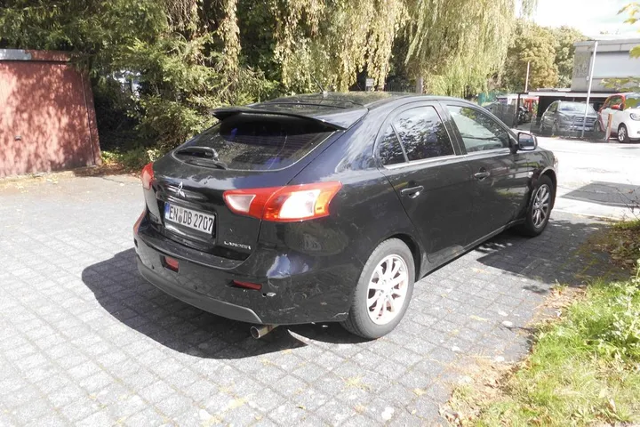 Mitsubishi Lancer
