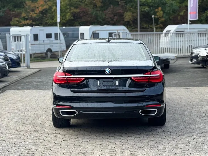 BMW 740