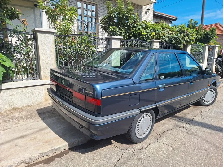 Renault R 21