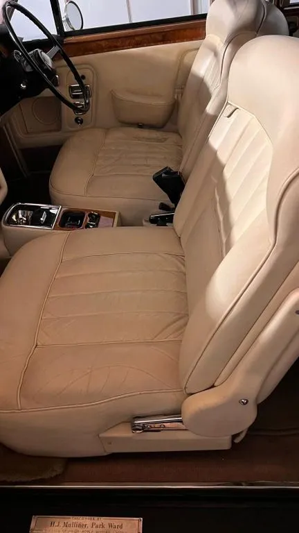 Rolls-Royce Corniche