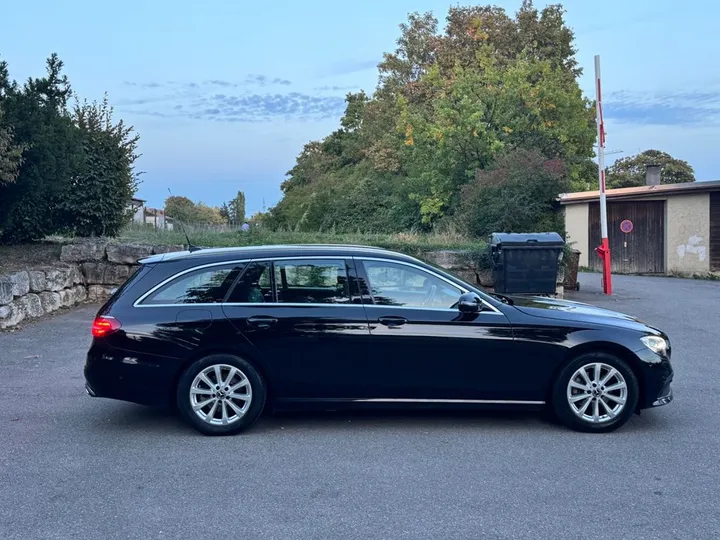 Mercedes-Benz E 220