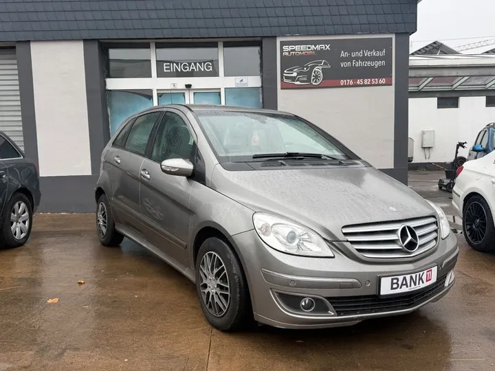 Mercedes-Benz B 170