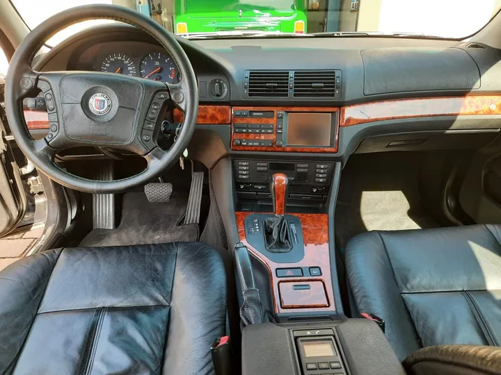 ALPINA B10