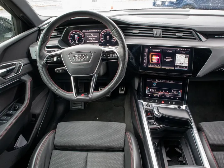 Audi Q8 e-tron