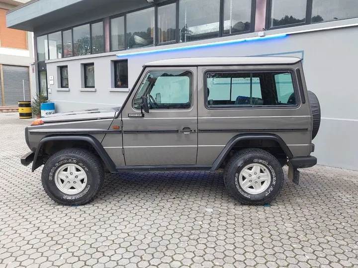 Mercedes-Benz 200