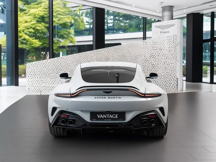 Aston Martin V8 Vantage