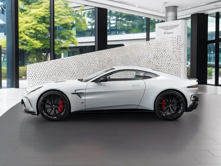 Aston Martin V8 Vantage