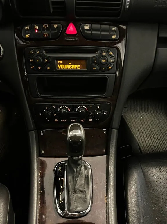 Mercedes-Benz C 240