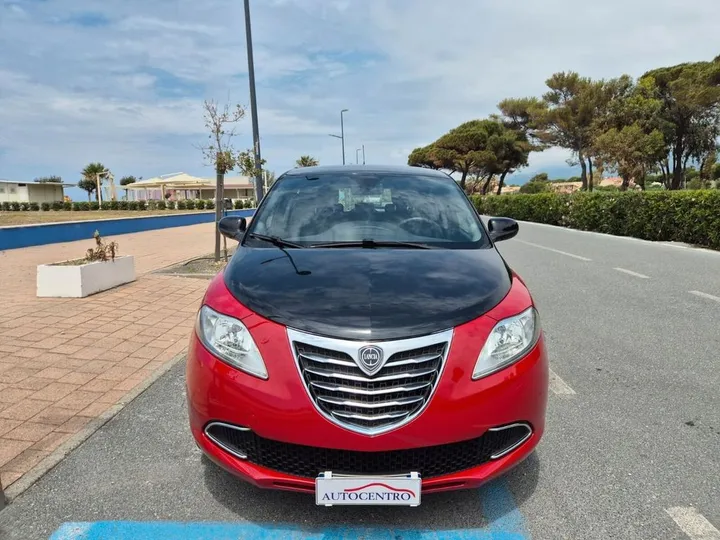 Lancia Ypsilon