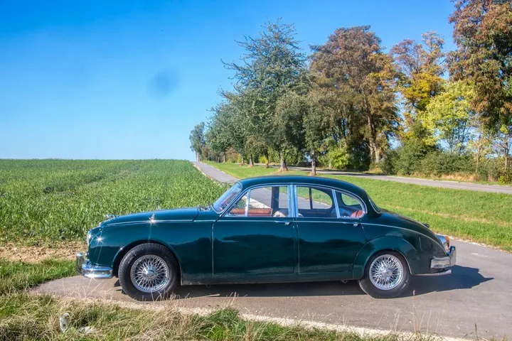 Jaguar MK II