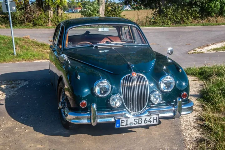 Jaguar MK II