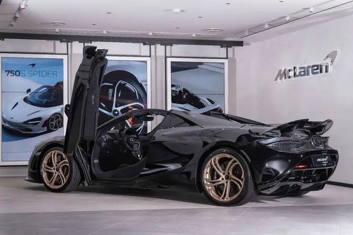 McLaren 750S