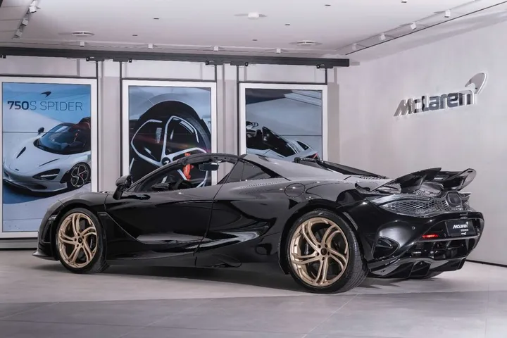 McLaren 750S
