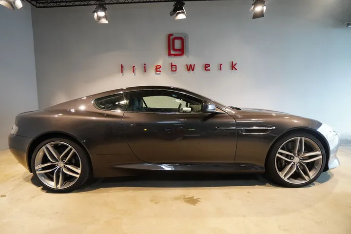 Aston Martin Virage