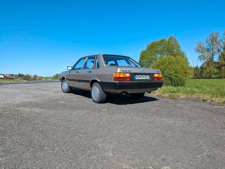 Audi 80