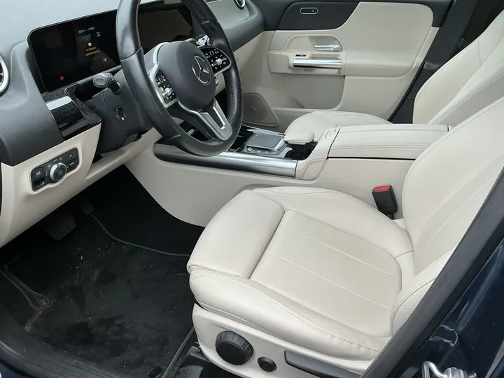 Mercedes-Benz B 220