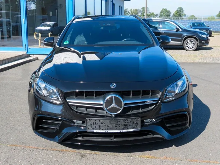 Mercedes-Benz E 63 AMG