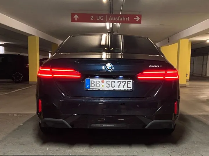 BMW 530