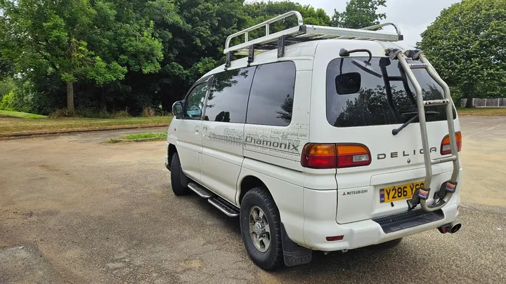 Mitsubishi L400