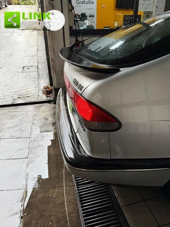 Saab 900