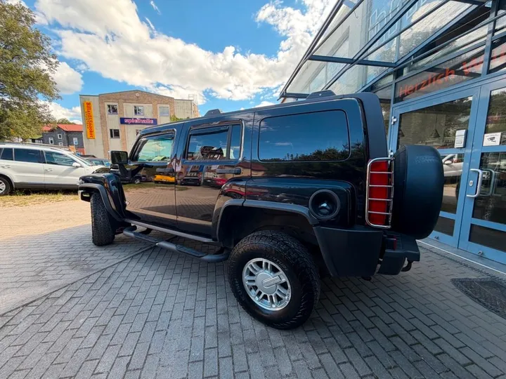 Hummer H3
