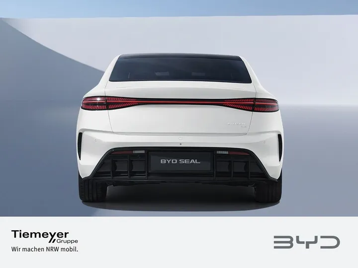 BYD SEAL