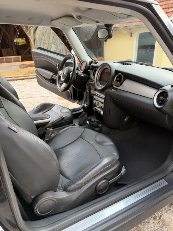 MINI Cooper D