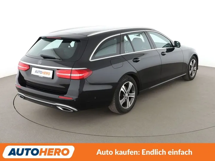 Mercedes-Benz E 200