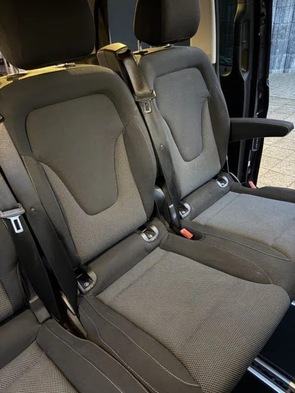 Mercedes-Benz V 220