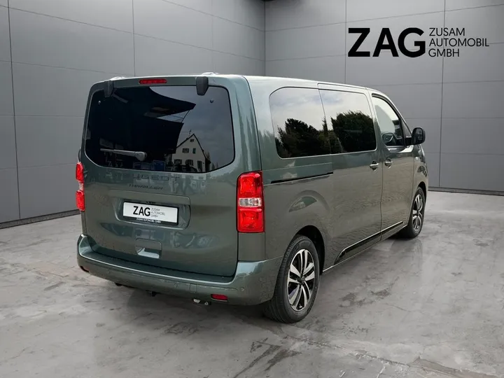 Peugeot Traveller