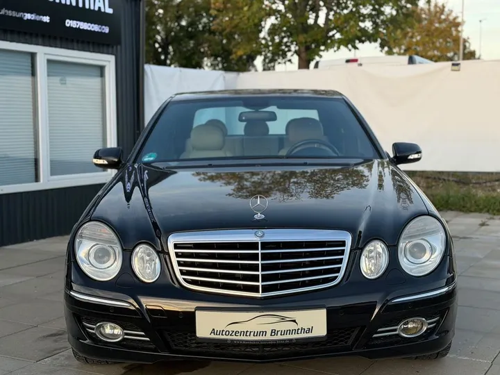 Mercedes-Benz E 320