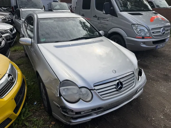 Mercedes-Benz C 220