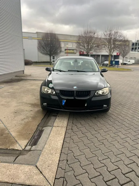 BMW 325