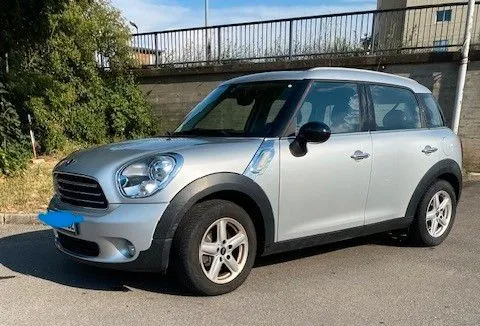 MINI One D Countryman