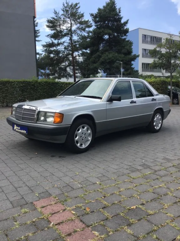 Mercedes-Benz 190