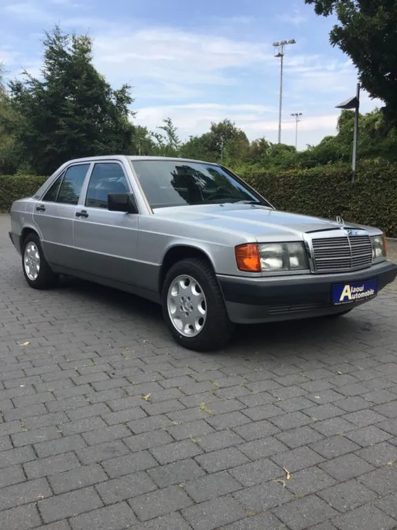 Mercedes-Benz 190