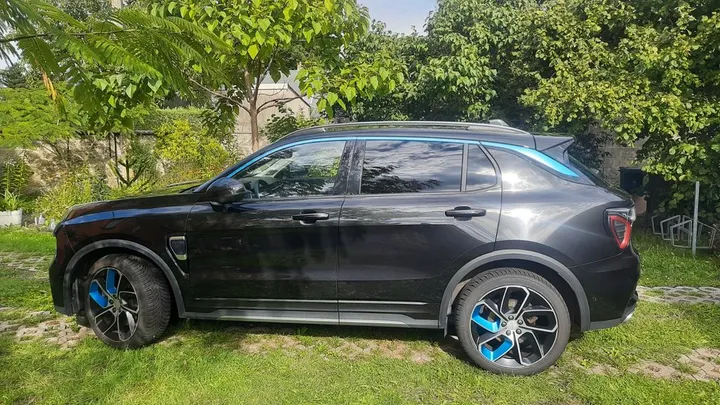 Lynk&Co 01