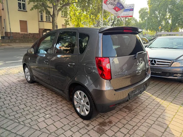 Mitsubishi Colt