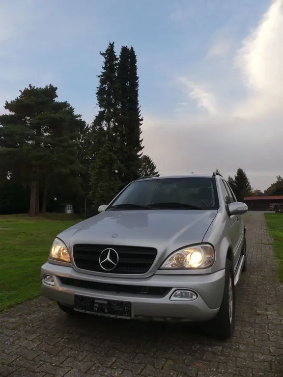 Mercedes-Benz ML 270