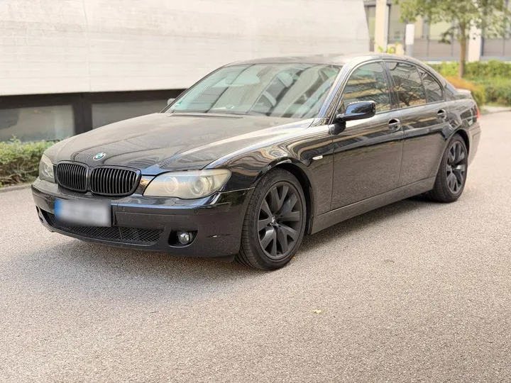BMW 730