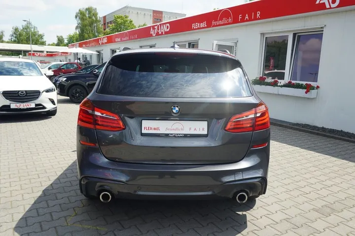 BMW 220