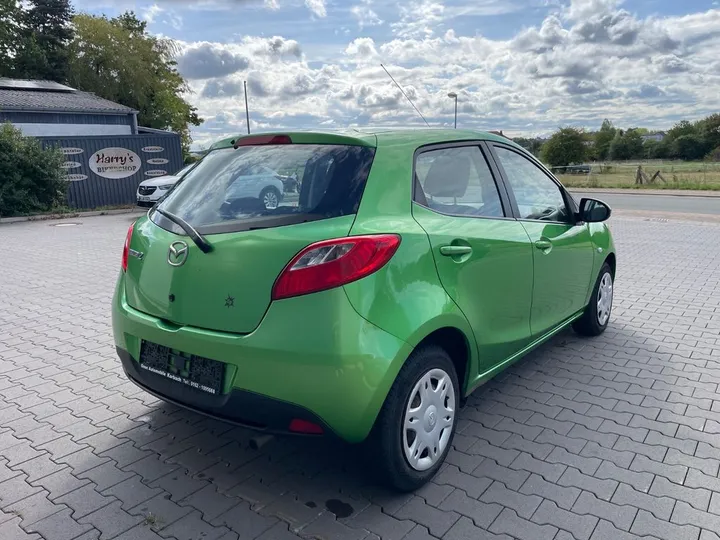 Mazda 2