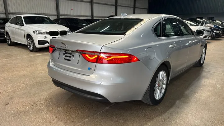 Jaguar XE