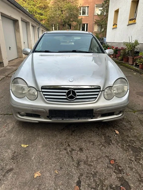 Mercedes-Benz CL 200
