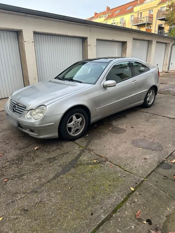 Mercedes-Benz CL 200