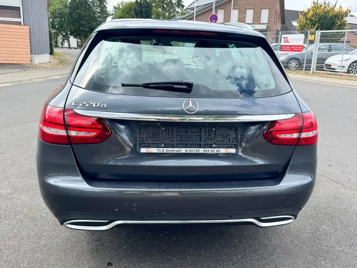 Mercedes-Benz C 220