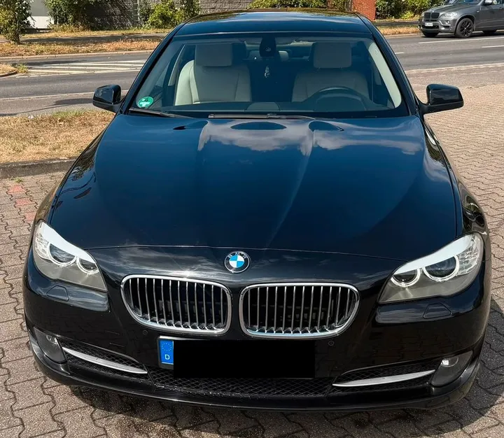 BMW 528