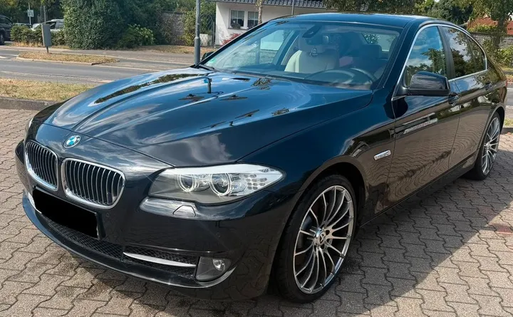 BMW 528